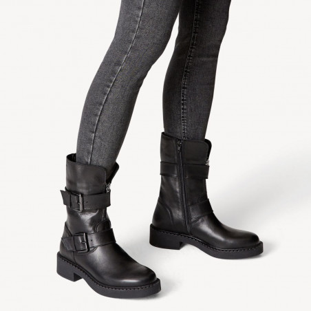 black biker boot in leather with buckles and zippers