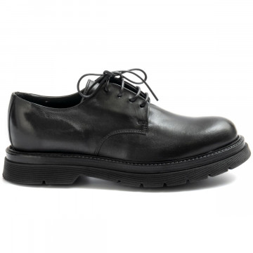 Vicolo 8 derby shoe by Dolani in black leather