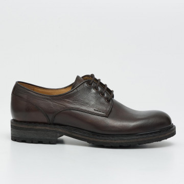 Derby shoes in brown waxed leather