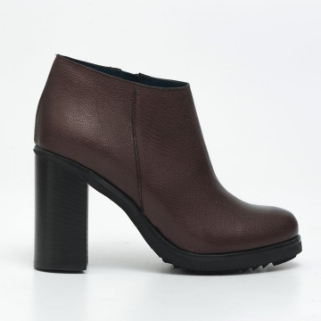 High heel ankle boots in leather