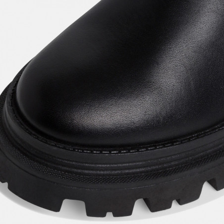 Tamaris black leather chelsea boot