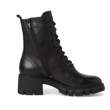 Tamaris lace up bootie in...