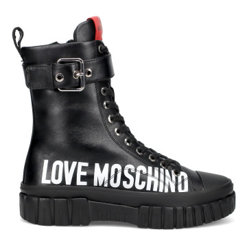 Love Moschino...