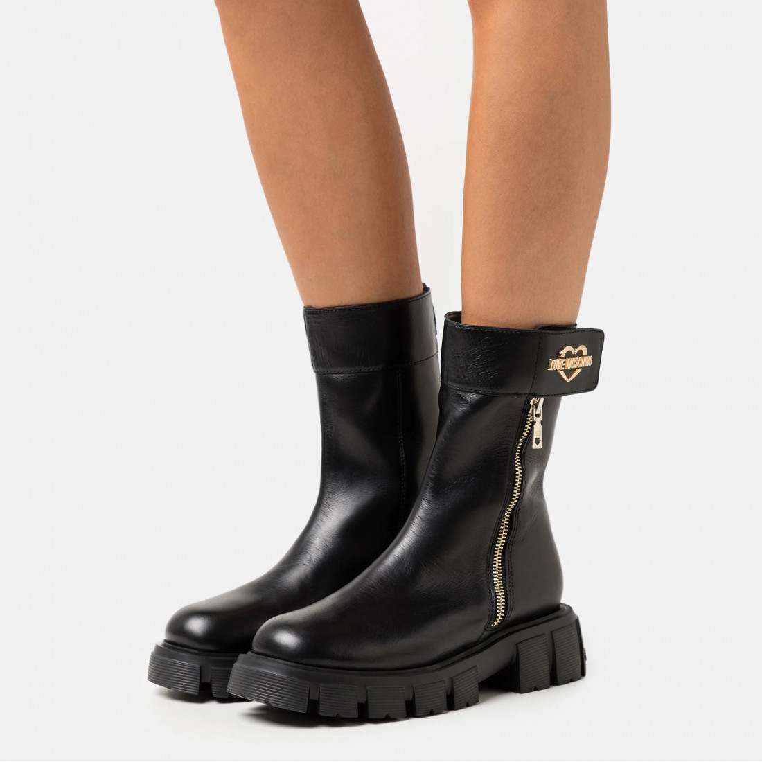 Rechtdoor Certificaat alleen Love Moschino women's black ankle boots with side zip