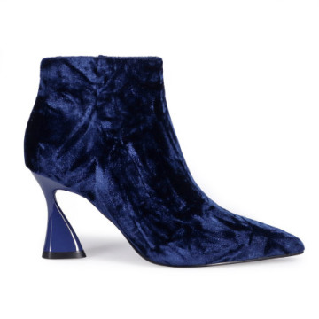 Jeannot ankle boot in blue...