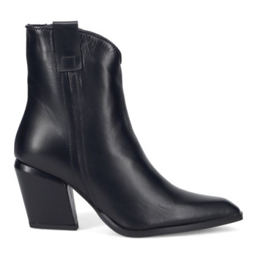 Brando Dolly Tex ankle boot...