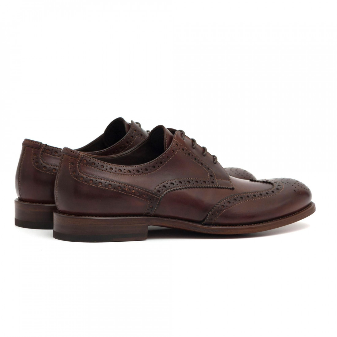 Wing tip derby shoes in brown leather