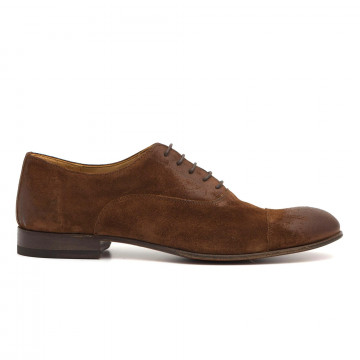 Oxford shoes in very soft brown suede