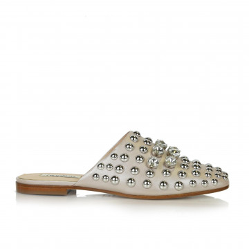 YLA sabot in ice leather with studs and swarovski
