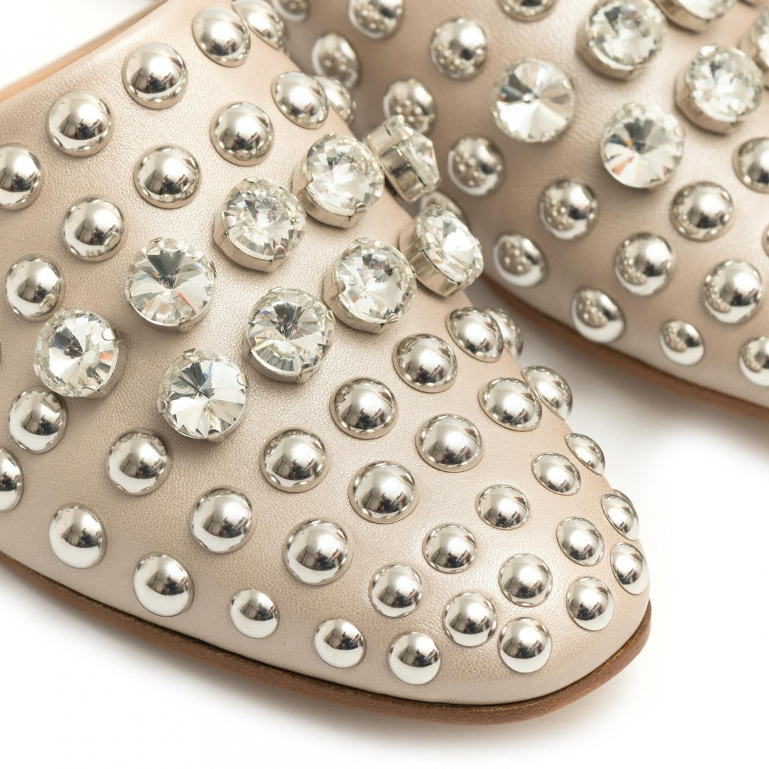 YLA sabot in ice leather with studs and swarovski