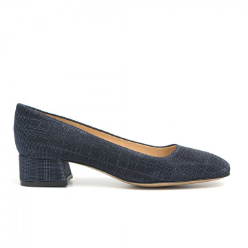 Low heel round toe shoes in blue fabric