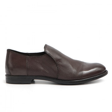 Microperforated slip on in brown leather