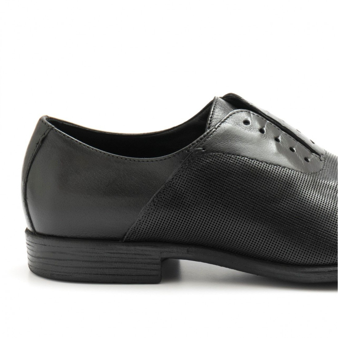 Schwarzes perforiertes Leder Hundert 100 Oxford-Schuhe