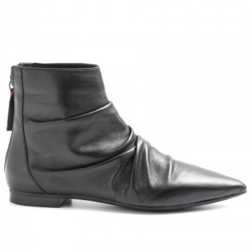 Black leather Poesie Veneziane ankle booties
