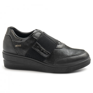 Women's Igi&Co black shoes with velcro and gore tex lining