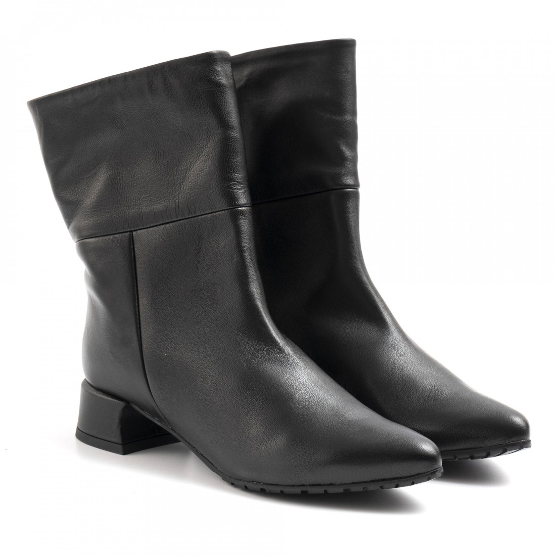 Black leather Startup booties with low heel