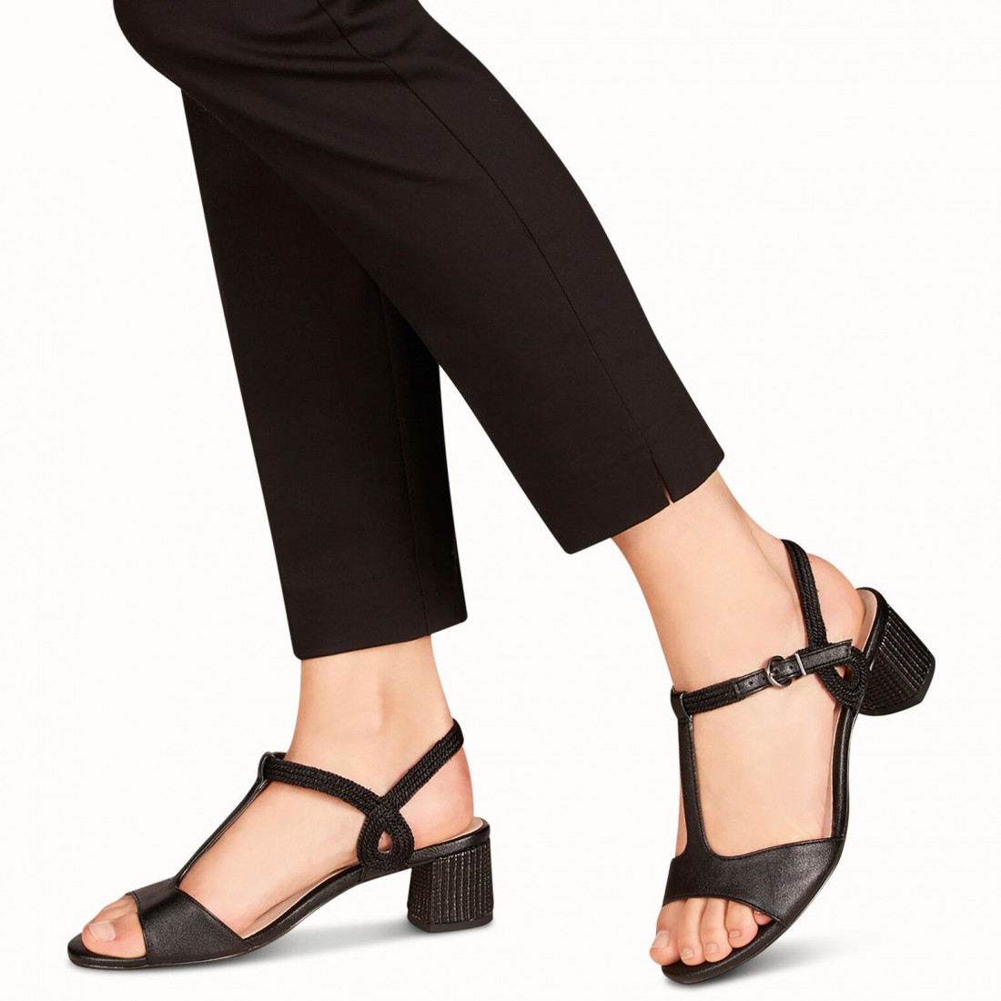 Schwarze Tamaris Sandale mit gewebtem Absatz