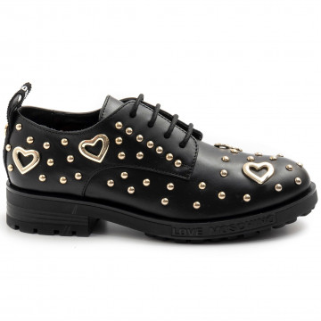 Zapatos de mujer negros con corazones y tachuelas Love Moschino