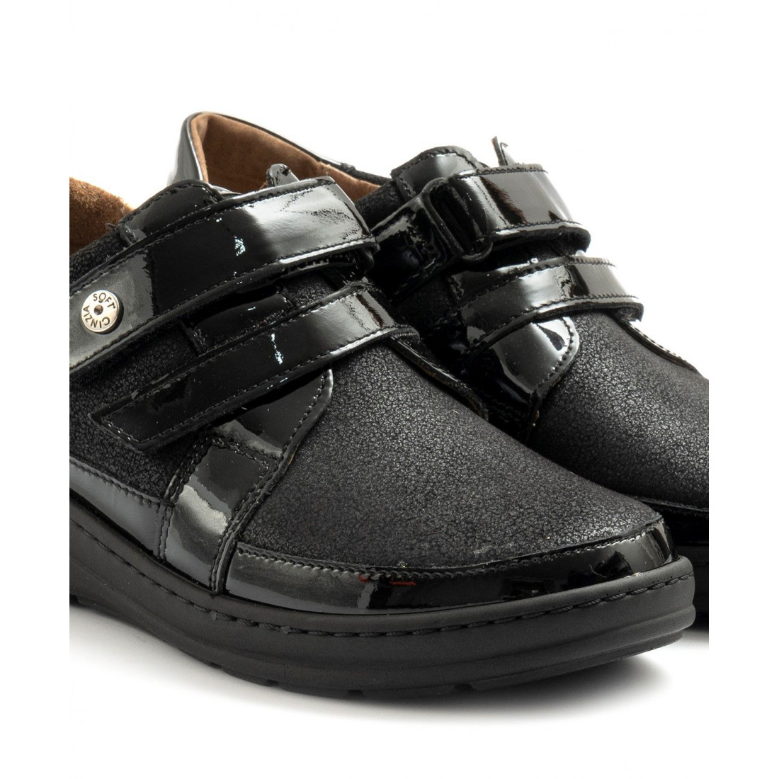 Cinzia Weicher schwarzer Schuh mit Doppelreißverschluss und Innensohle