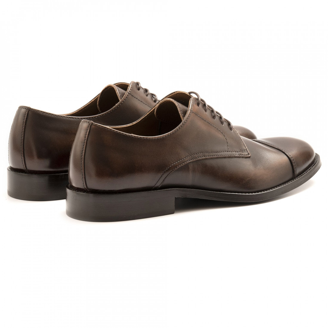 Zapato derby con cordones Marco Ferretti en piel marrón
