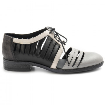Zapato derby Le Bohemien gris y negro de piel con correas