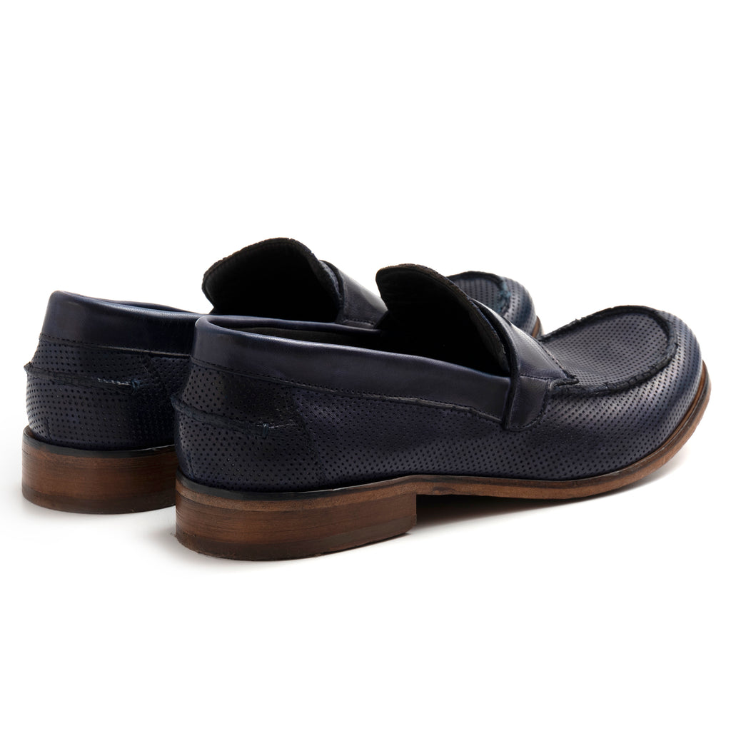 Mocasín hombre JP David en piel microperforada azul