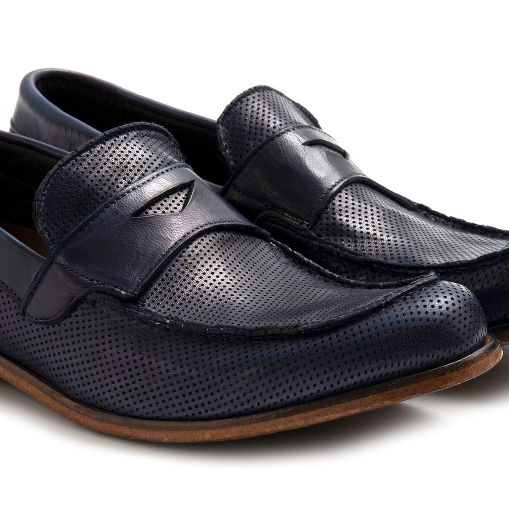Mocasín hombre JP David en piel microperforada azul