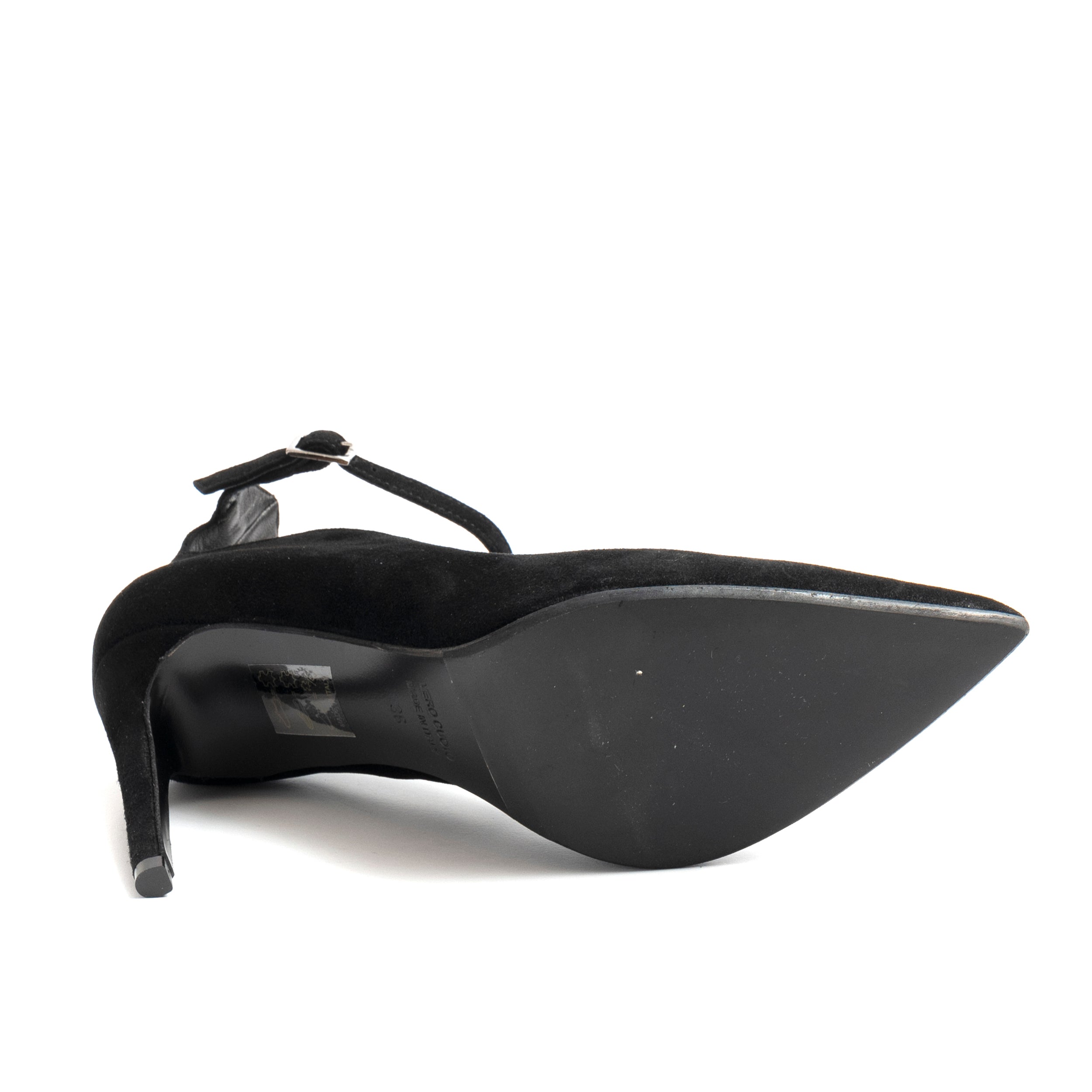 AI21---chantal---722NCAMOSCIO NERO_3_P