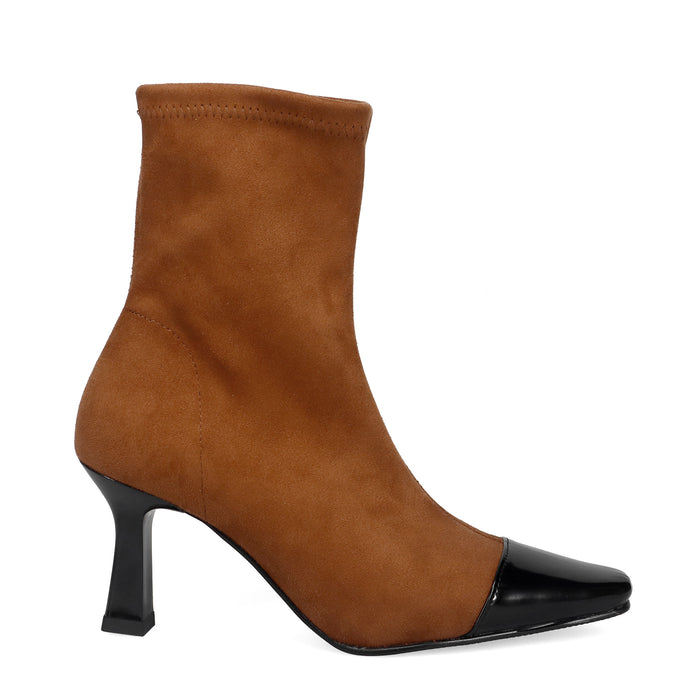 AI24---miss elastic---877645281P CASTAN