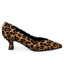 Sangiorgio pump in spotted suede with comfortable heel