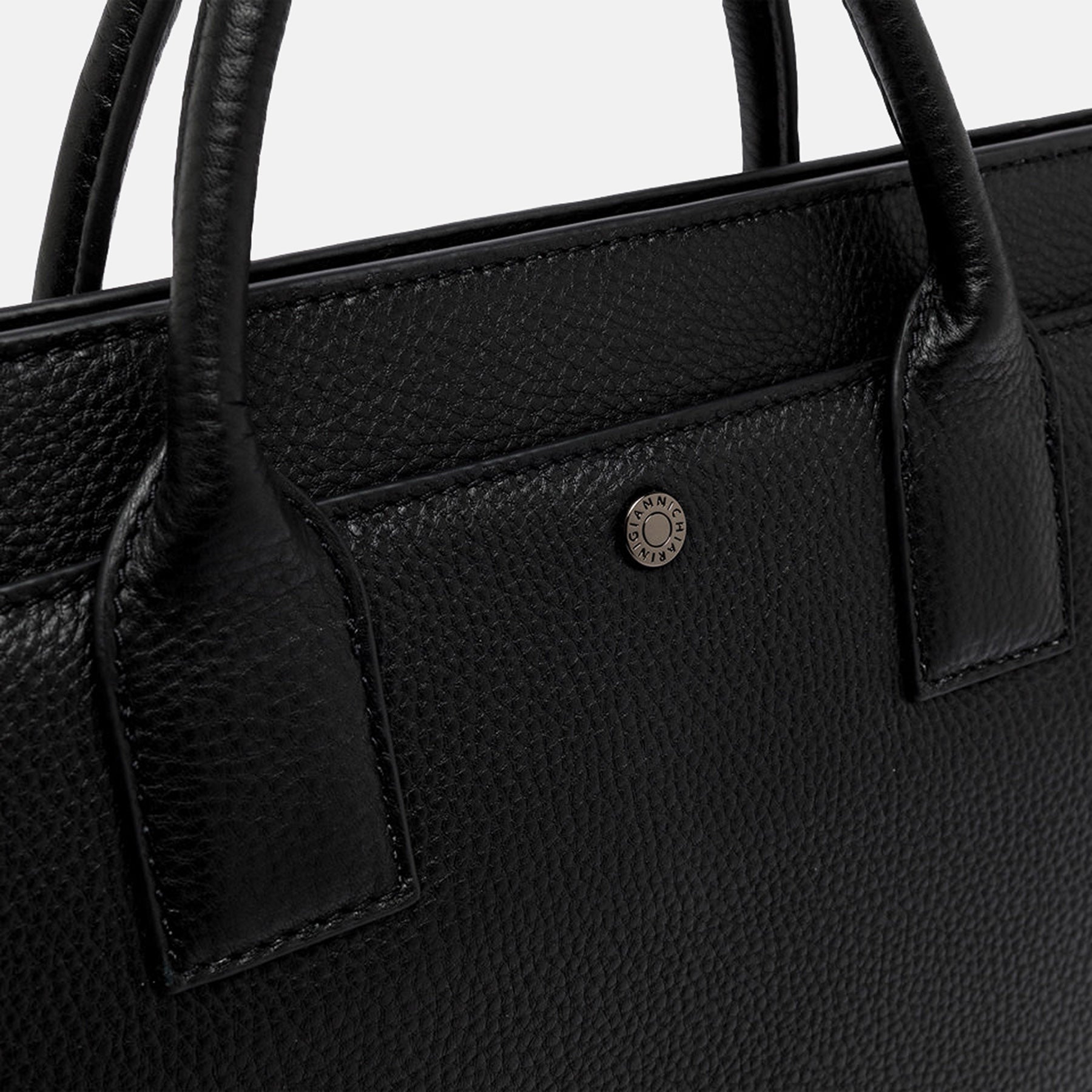 AI25---gianni chiarini---B18193 GRNCRV001 NERO_4_P