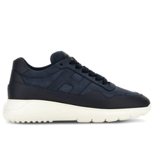 Interactive³ blue nubuck
