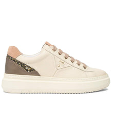 Baskets pour femme NeroGiardini en cuir ivoire et rose avec inserts pailletés