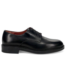 Black derby