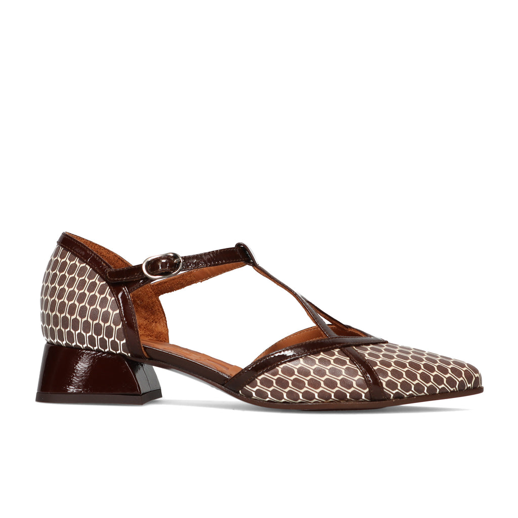 CHIE MIHARA: Hidrow Mary Jane shoe in brown leather with ivory geometric print and low heel
