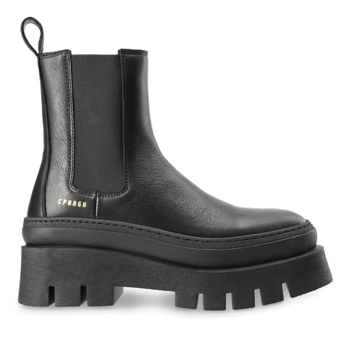 COPENHAGEN: Women's CPH686 Chelsea boot in black leather with chunky sole