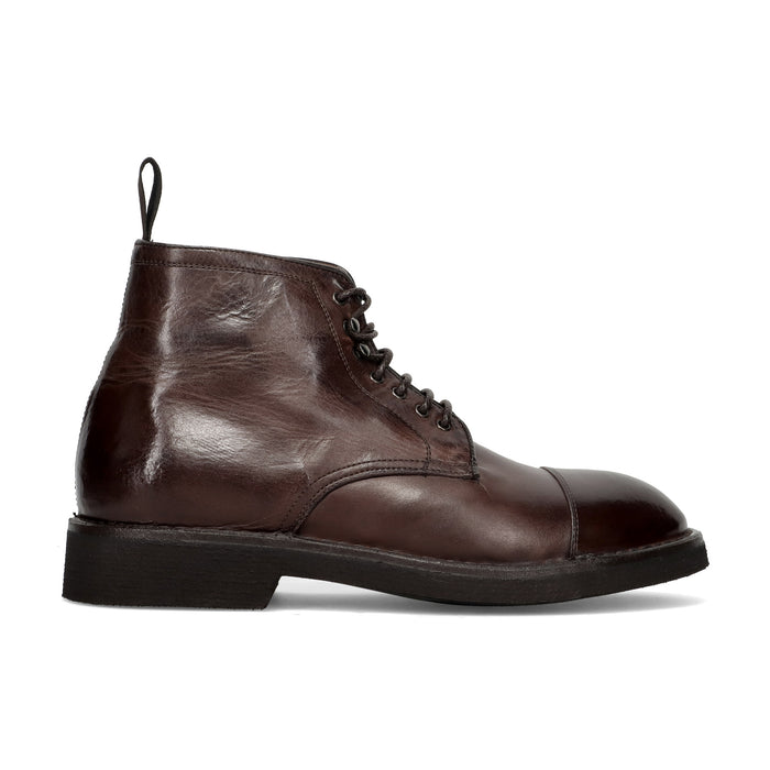 Green George: Men's mid-cut shoe in rich washed brown Maremma leather with rubber sole