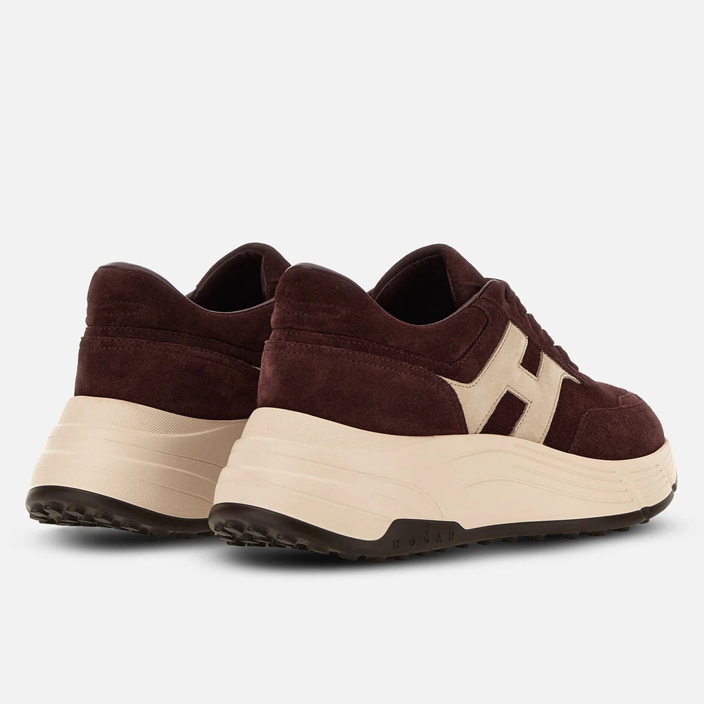 AI26---hogan---HXW6690FR30U5W0CP3_3_P