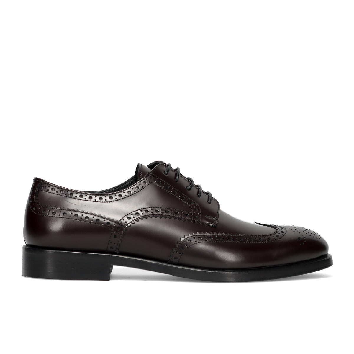 J. WILTON: Herren-Derby-Schnürschuh aus Bordeaux-Leder mit Zehenkappe im „Schwalbenschwanz“-Design