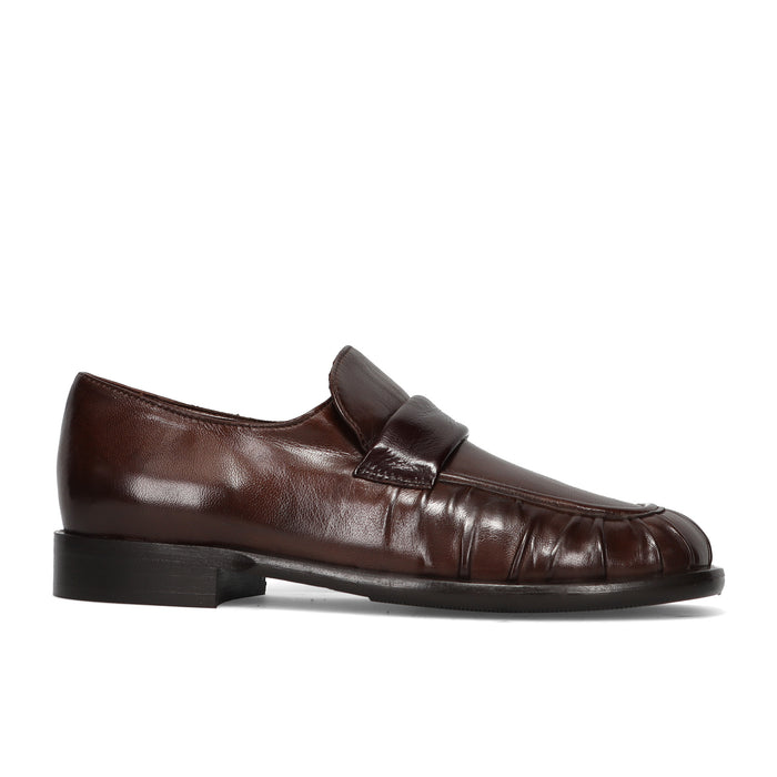 LORENZO MASIERO: Women's loafer in ultra-soft ruched oak brown nappa leather