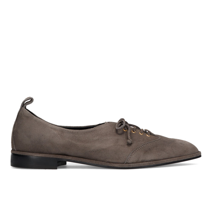 Napoleoni: Zapato de cordones de punta para mujer en suave ante gris con ojales dorados