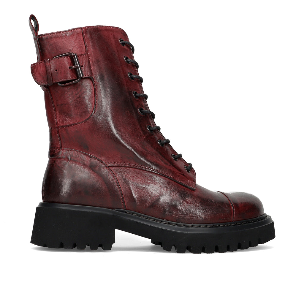PAWELKS: Bottine pour femme en cuir souple patiné bordeaux avec semelle crantée
