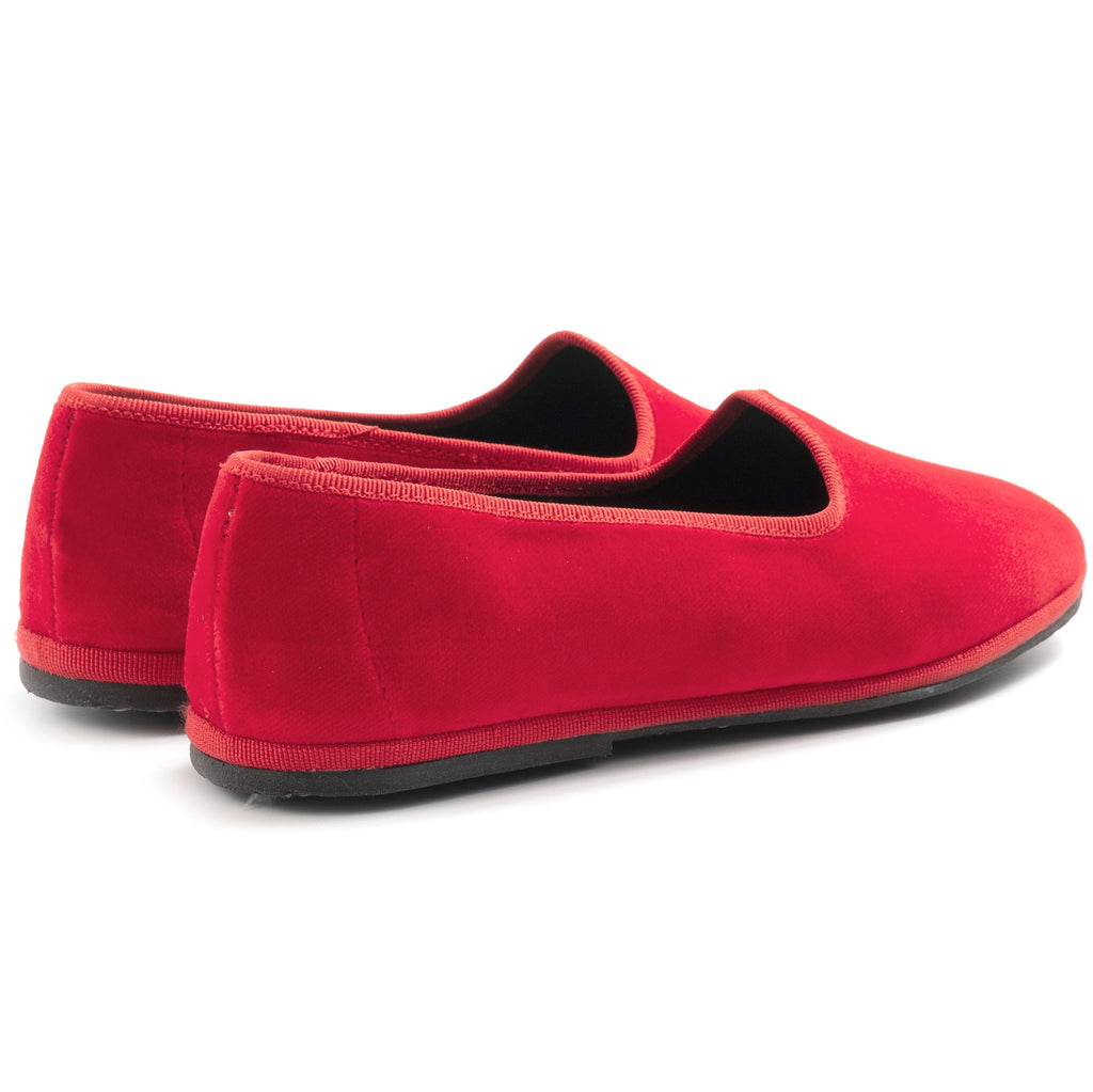 Traditional Friulane Cristina di Milano in red lacquer velvet