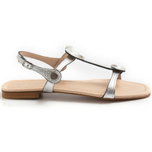 Flat Cecile sandal in silver leather with stones