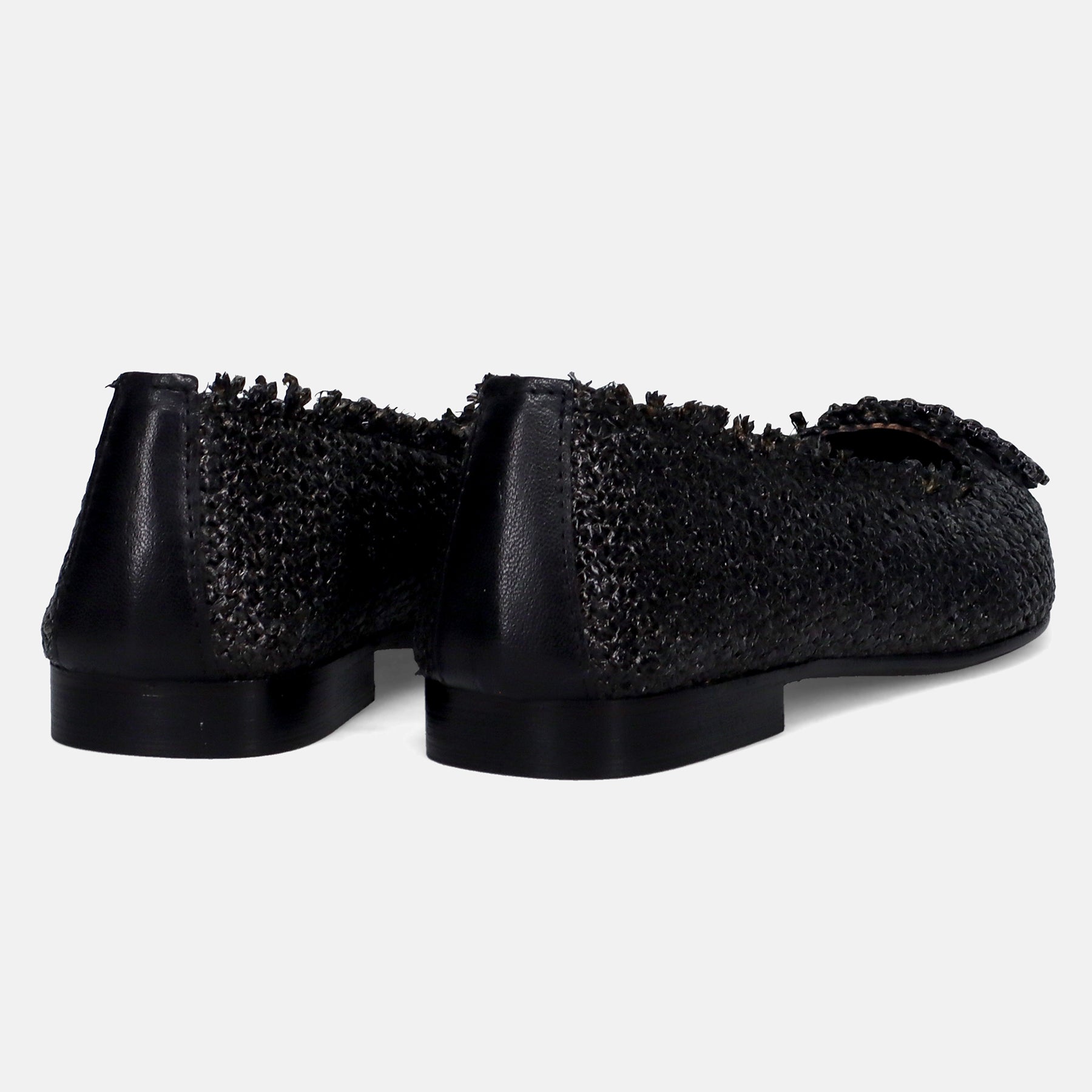 PE23---zoe---CHANEL03CANVAS NERO_3_P