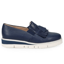 Zapato cómodo Sangiorgio azul en piel con flecos y borlas