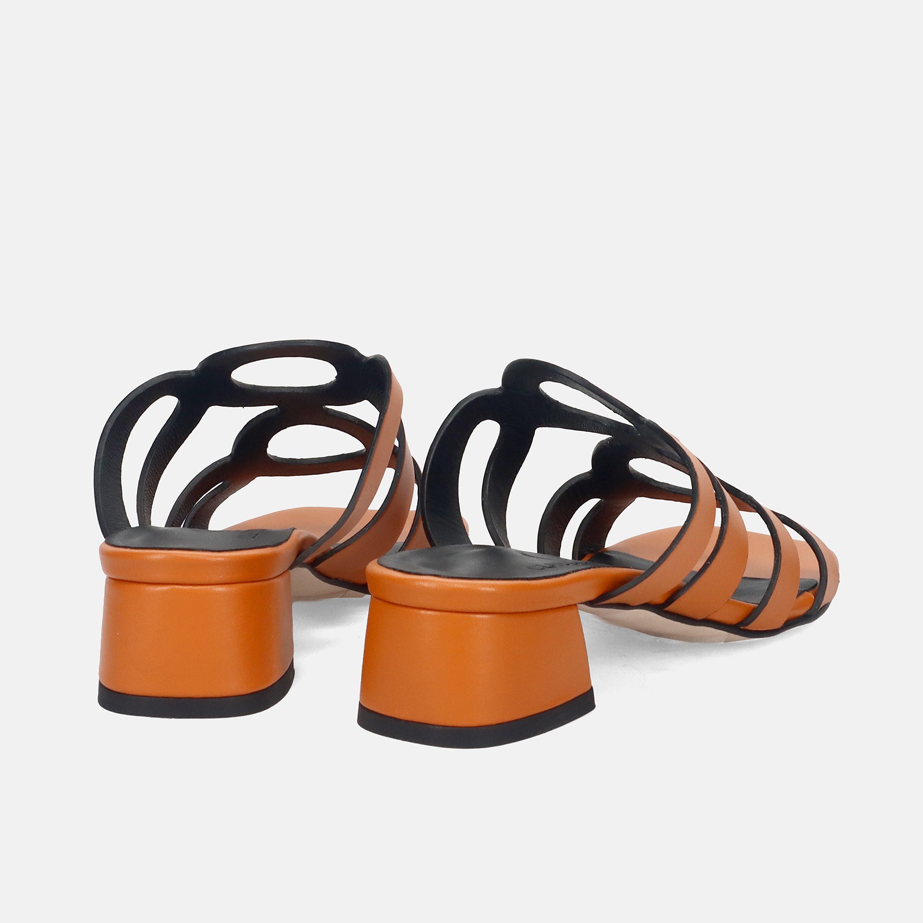 PE25---claudia peruzzini---2514VIT ARANCIO_3_P