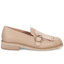 Mocasín de mujer Luca Grossi en piel trenzada beige con flecos y hebilla