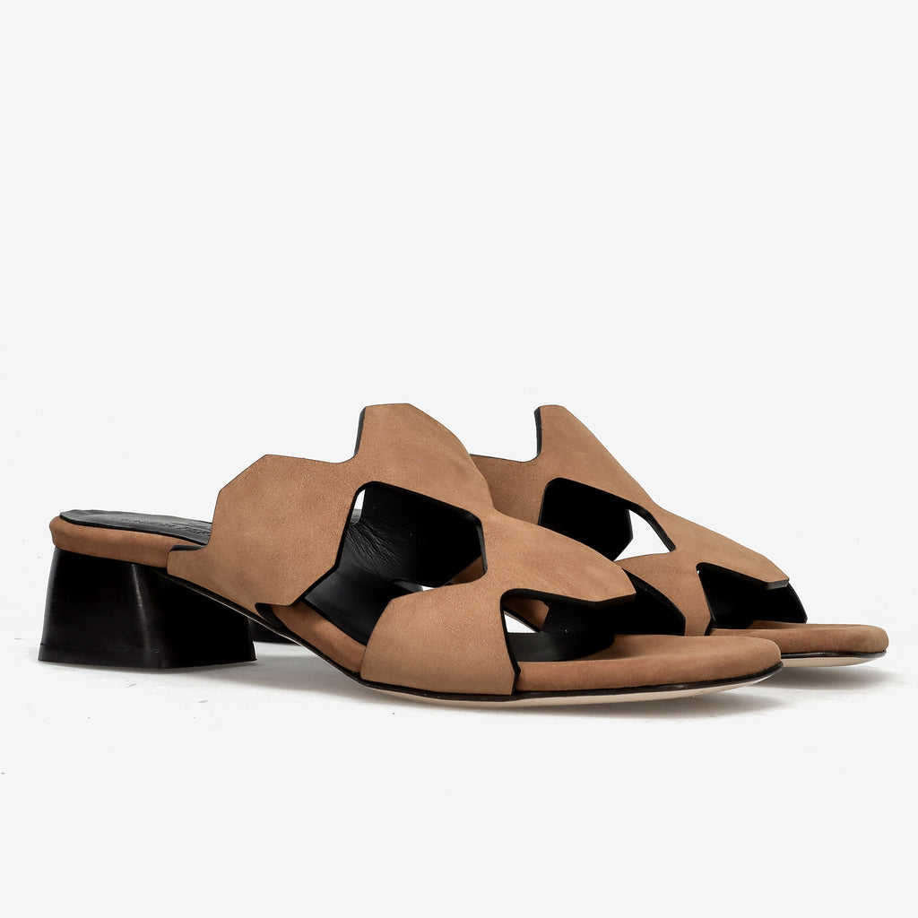 PE26---claudia peruzzini---KA2605COGNAC_1_P