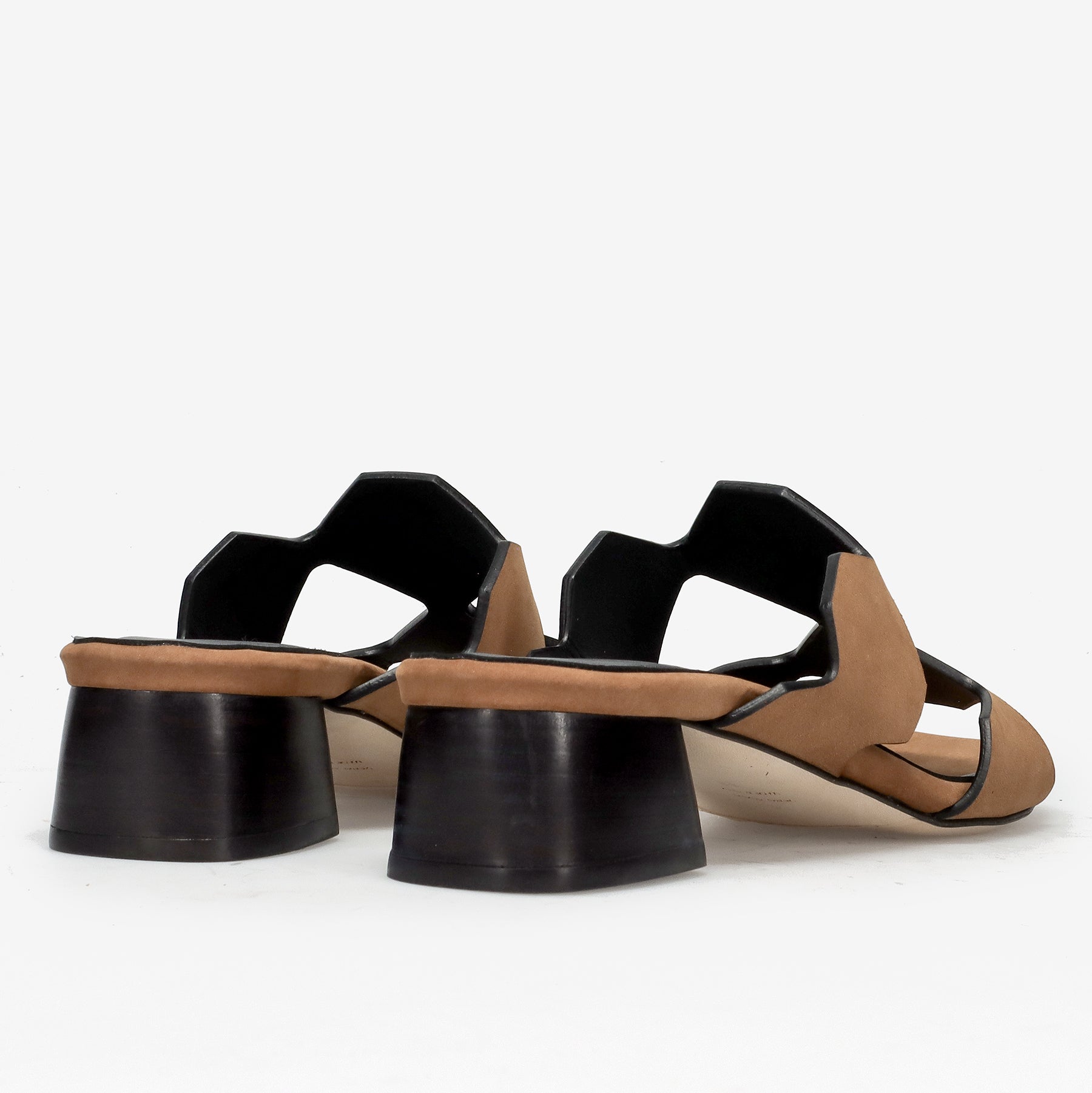 PE26---claudia peruzzini---KA2605COGNAC_3_P